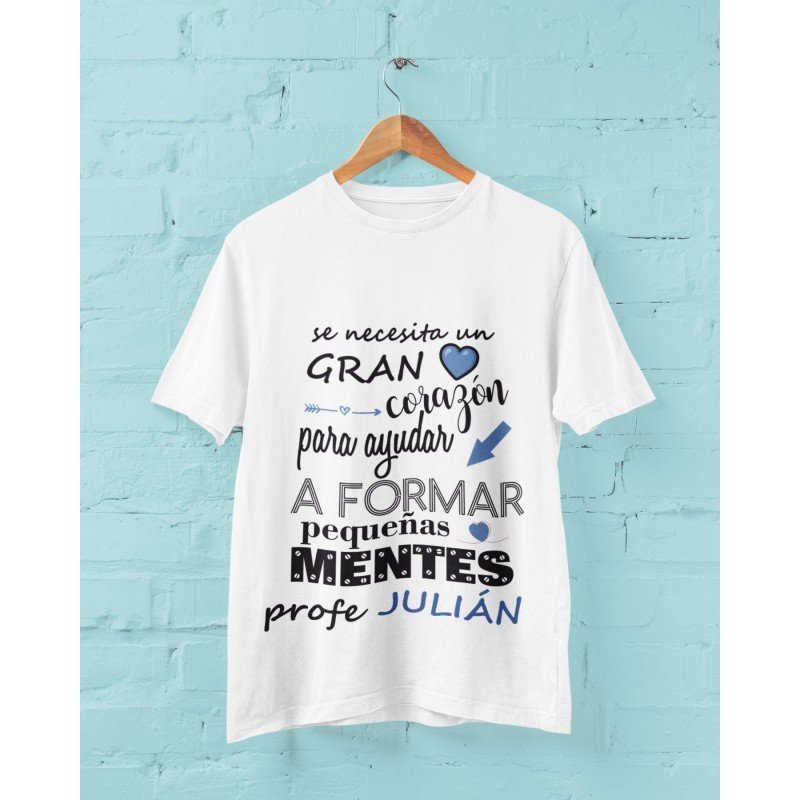 CAMISETA PEQUEÑAS MENTES