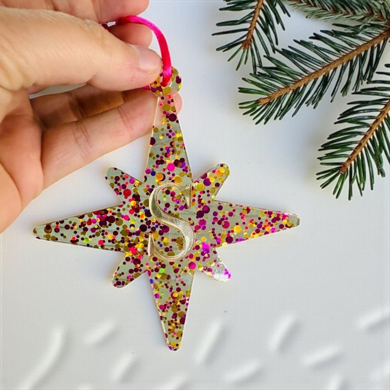 ESTRELLA METACRILATO CONFETI CON INICIAL
