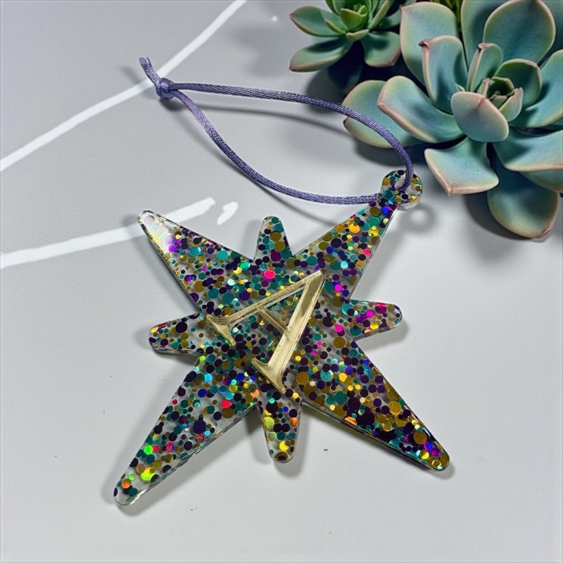 ESTRELLA METACRILATO CONFETI CON INICIAL