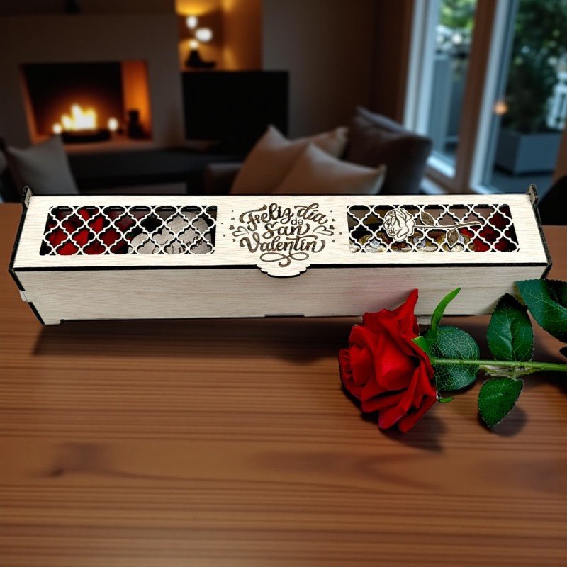 CAJA CON BOMBONES Y ROSA AMOR