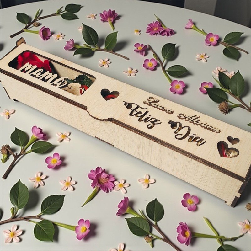 CAJA CON BOMBONES Y ROSA MAMÁ