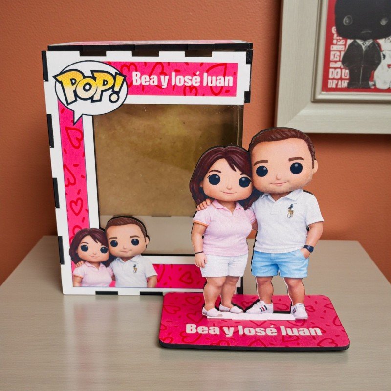 FUNKO DE MADERA EDICION CORAZONES