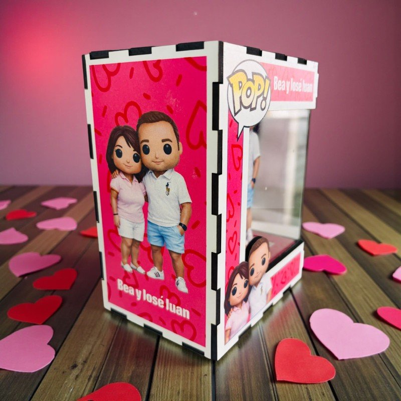 FUNKO DE MADERA EDICION CORAZONES