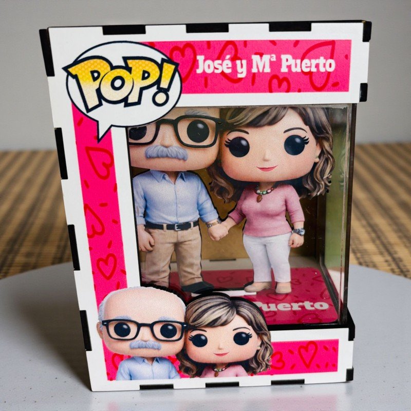 FUNKO DE MADERA EDICION CORAZONES