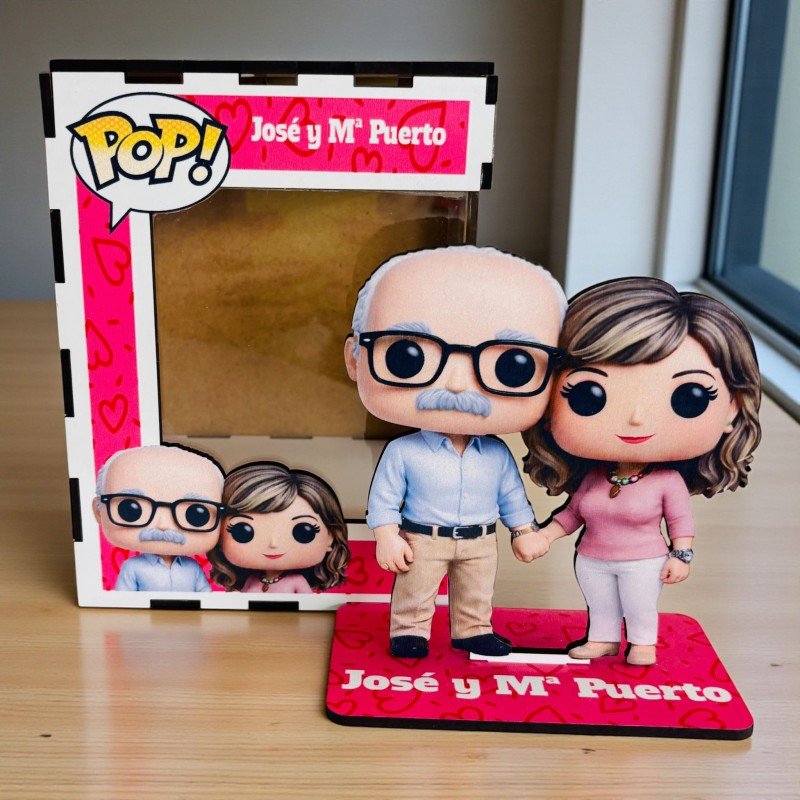 FUNKO DE MADERA EDICION CORAZONES