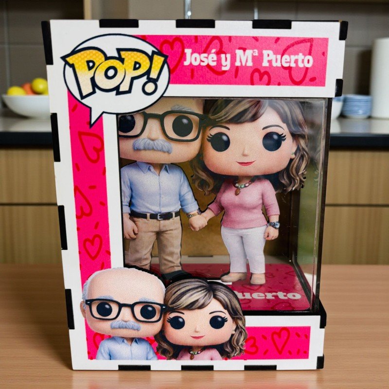 FUNKO DE MADERA EDICION CORAZONES