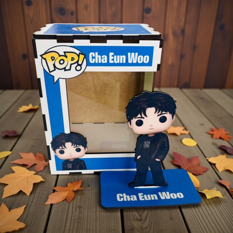 FUNKO DE MADERA CANTANTE