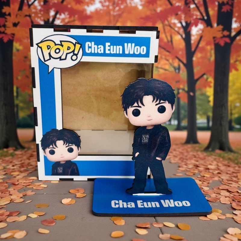 FUNKO DE MADERA CANTANTE
