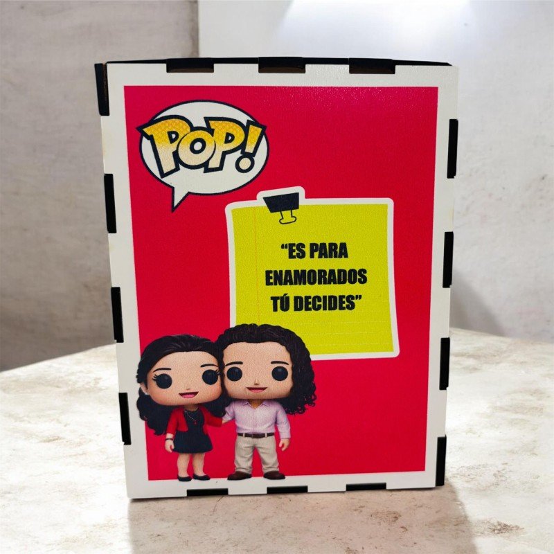 FUNKO DE MADERA PERSONALIZADO