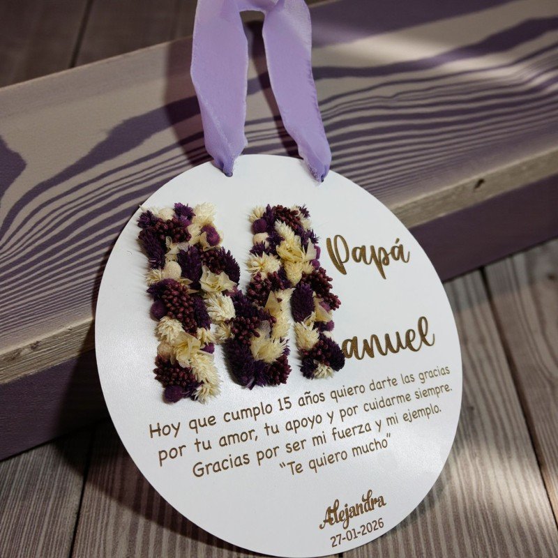 PLACA CON INICIAL Y FRASE