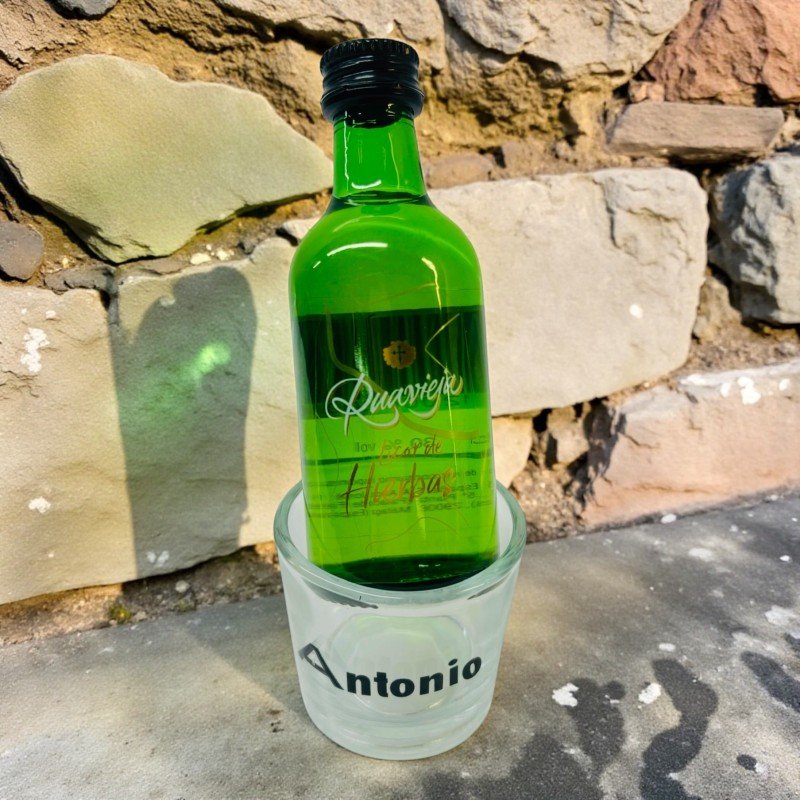 MINIATURA CON ALCOHOL + VASO DE CHUPITO