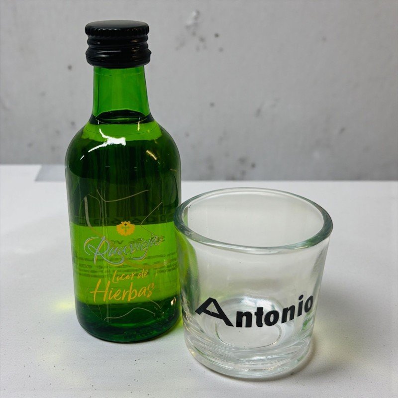 MINIATURA CON ALCOHOL + VASO DE CHUPITO