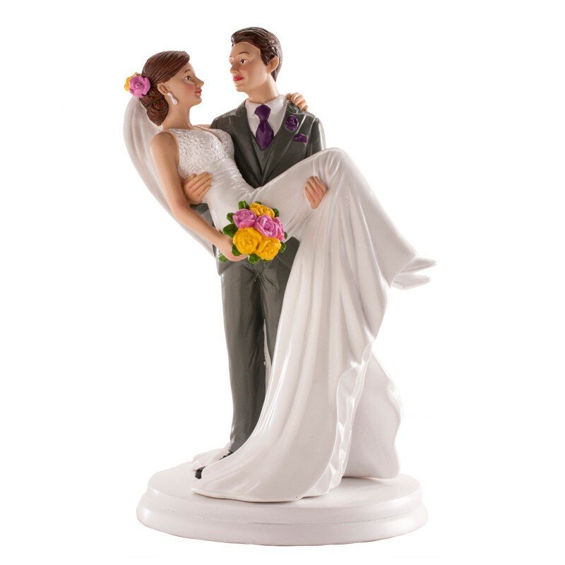FIGURA NOVIOS MUJER EN BRAZOS