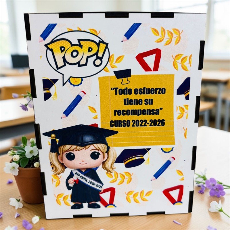 FUNKO DE MADERA EDICIÓN GRADUACIÓN