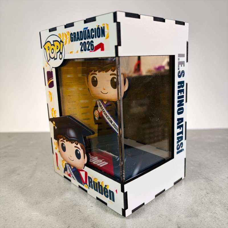 FUNKO DE MADERA EDICIÓN GRADUACIÓN
