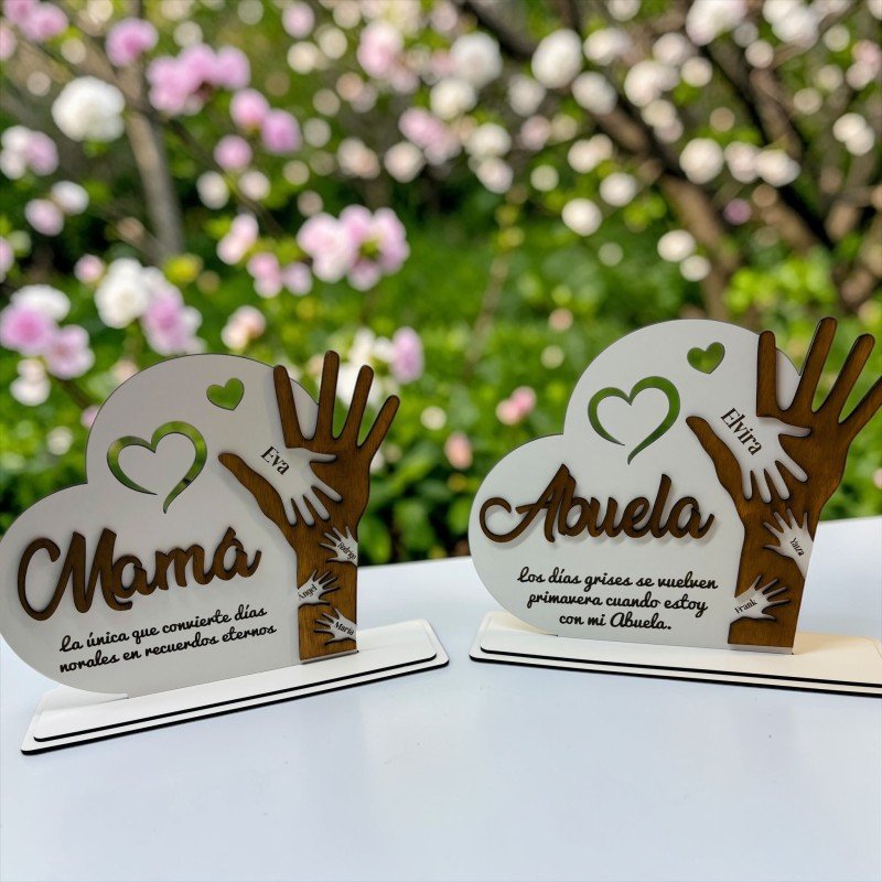 CORAZÓN CON MANOS MAMÁ O ABUELA