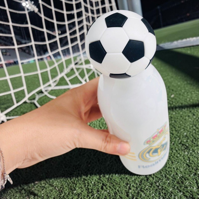 BOTELLA EQUIPOS CON TAPON DE BALÓN
