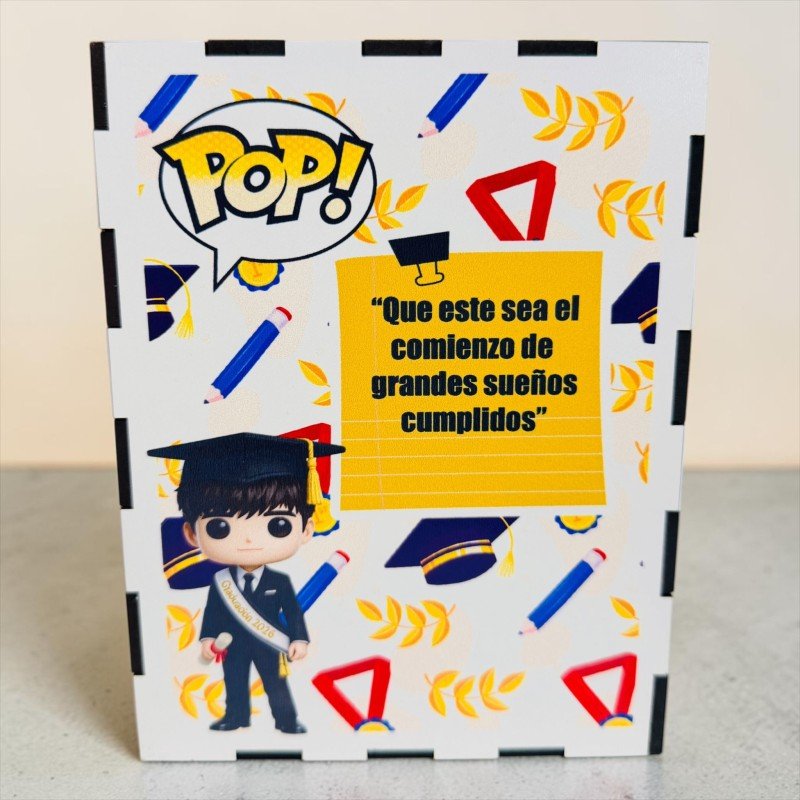 FUNKO DE MADERA EDICIÓN GRADUACIÓN