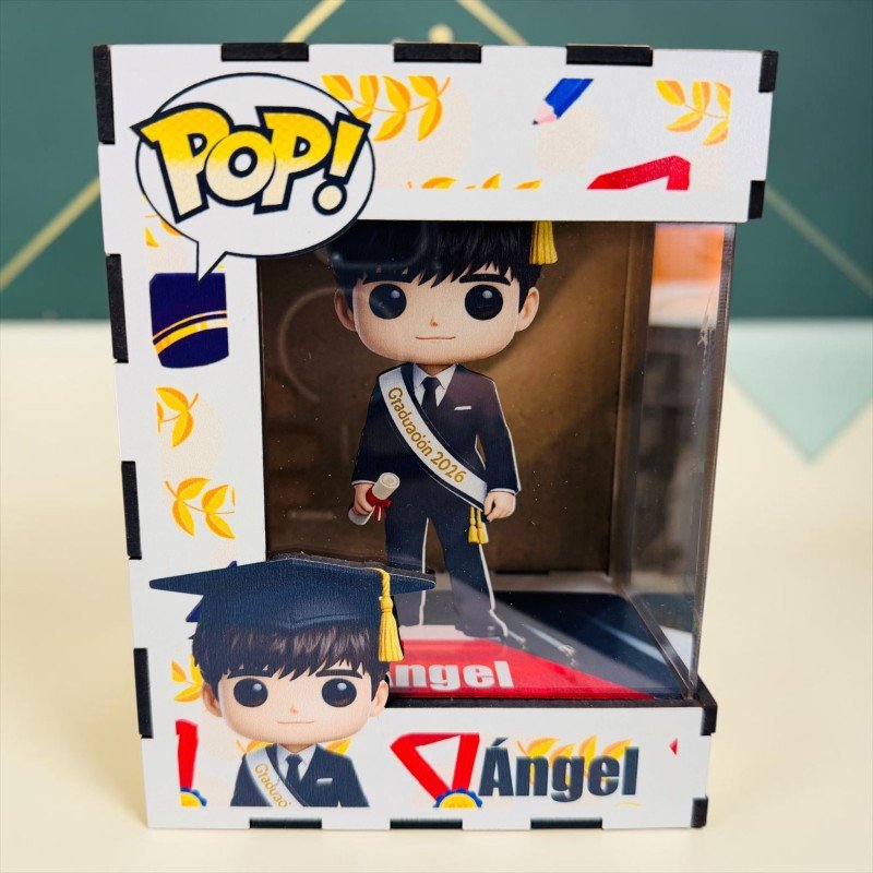 FUNKO DE MADERA EDICIÓN GRADUACIÓN