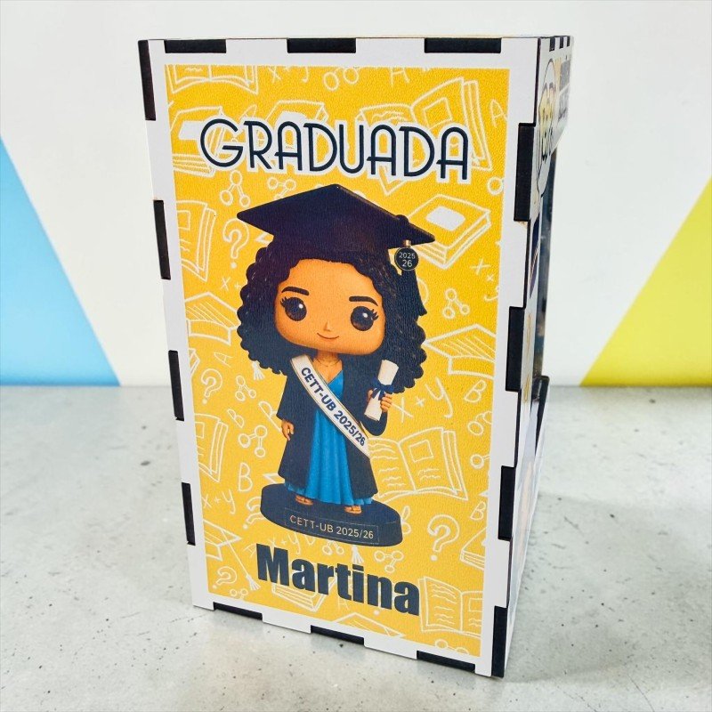 FUNKO DE MADERA EDICIÓN GRADUACIÓN