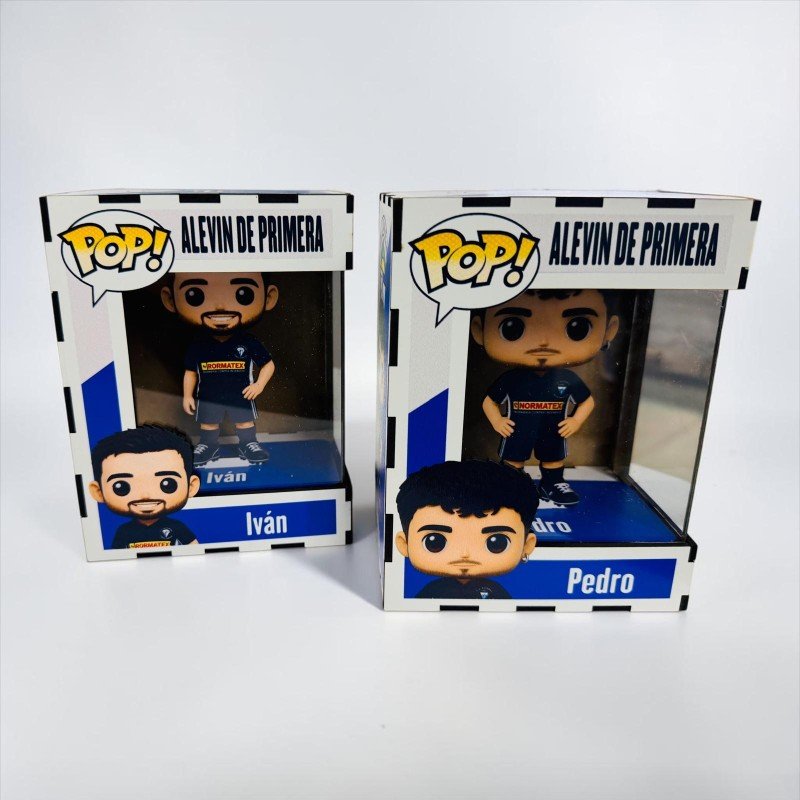 FUNKO DE MADERA ENTRENADORES