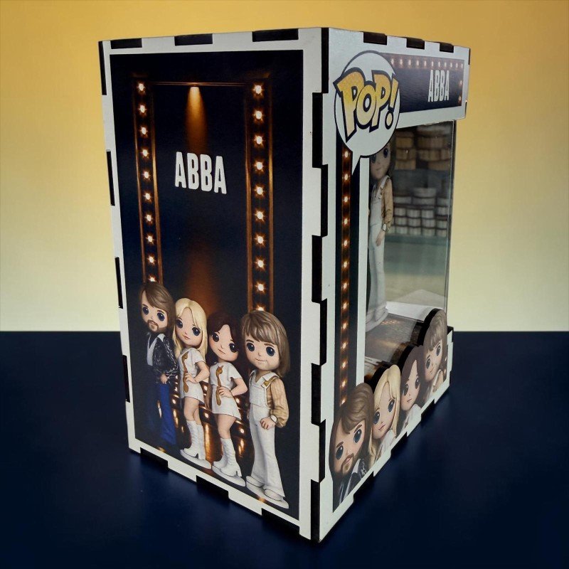 FUNKO DE MADERA CANTANTE
