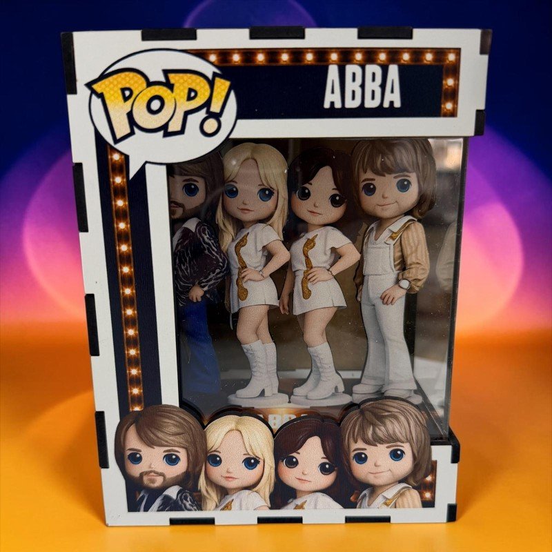 FUNKO DE MADERA CANTANTE