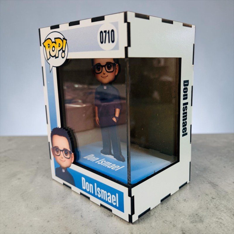 FUNKO DE MADERA PERSONALIZADO