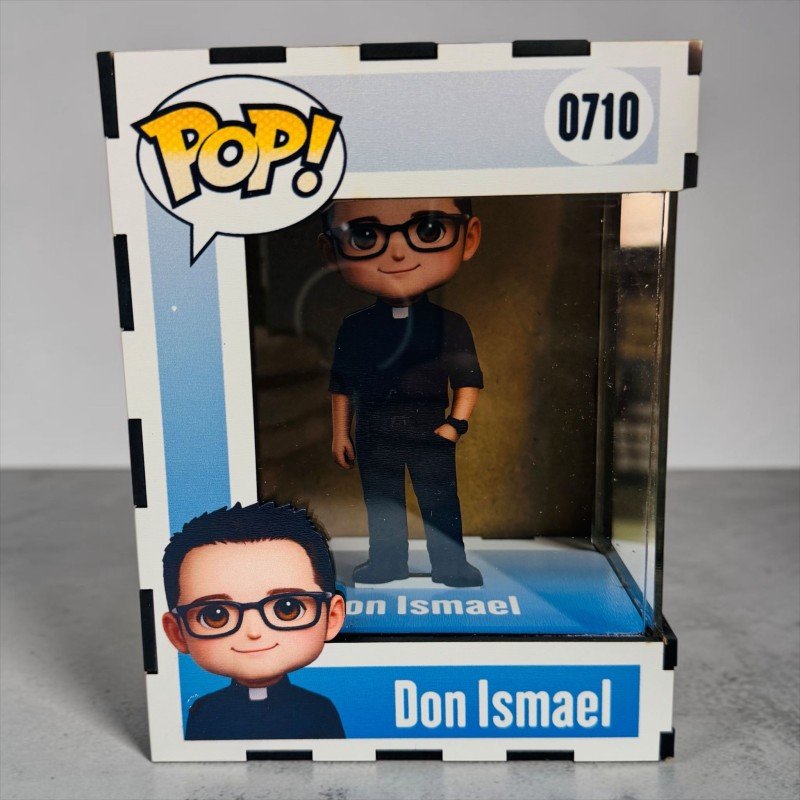 FUNKO DE MADERA PERSONALIZADO