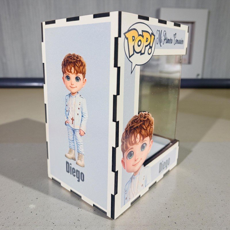 FUNKO DE MADERA PERSONALIZADO COMUNIÓN