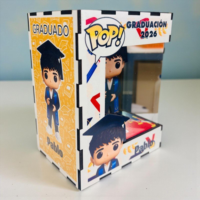 FUNKO DE MADERA EDICIÓN GRADUACIÓN