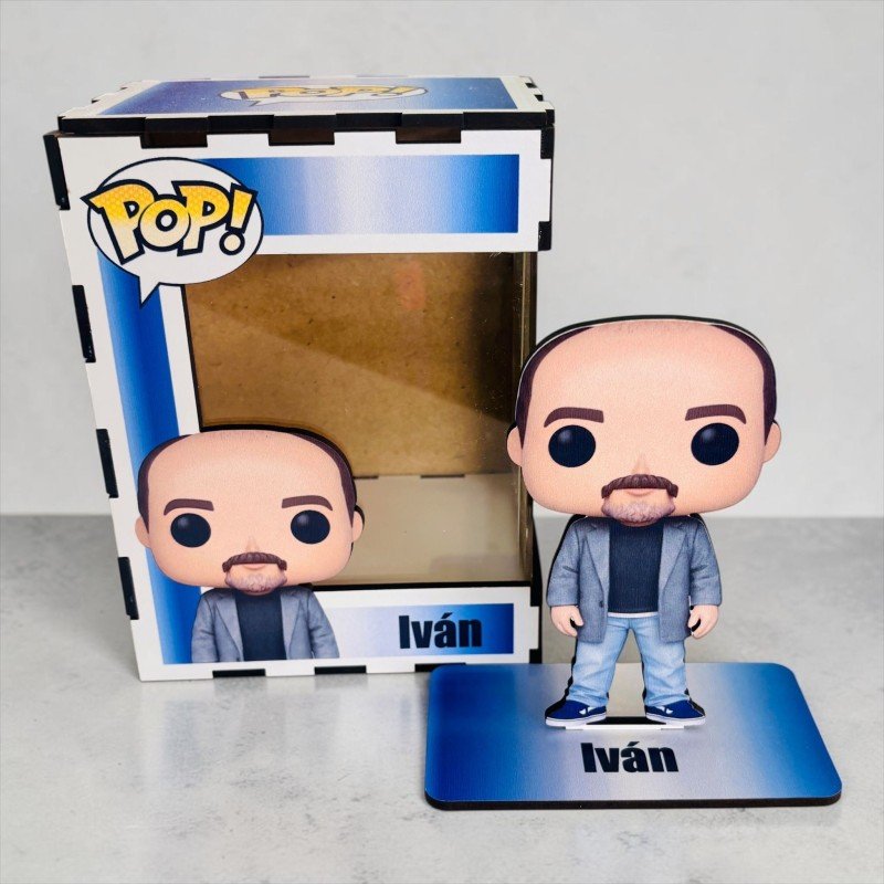 FUNKO DE MADERA PERSONALIZADO