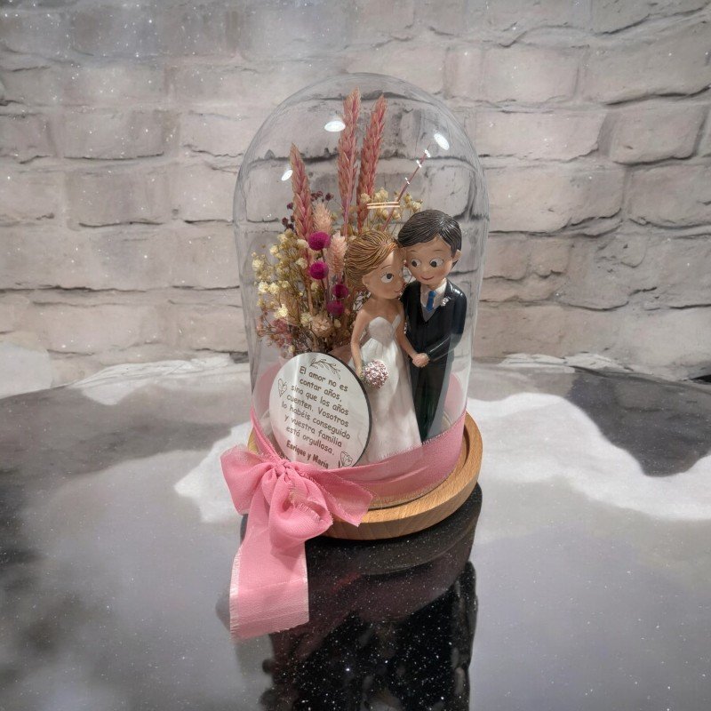 CÚPULA BODA NOVIOS CARIÑOSOS