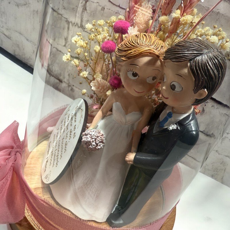 CÚPULA BODA NOVIOS CARIÑOSOS