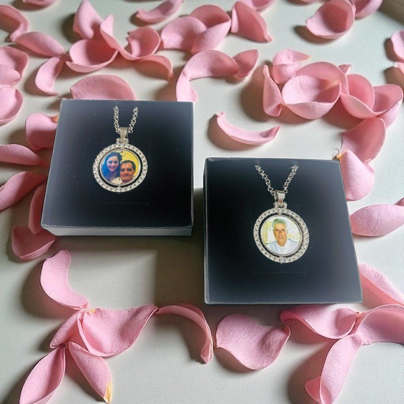 CADENA Y MEDALLA GIRATORIA CON BRILLANTES