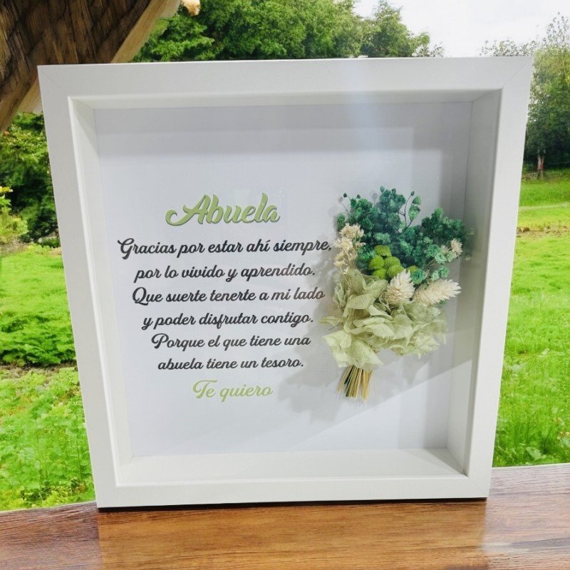 CUADRO PERSONALIZADO CON RAMILLETE PRESERVADO
