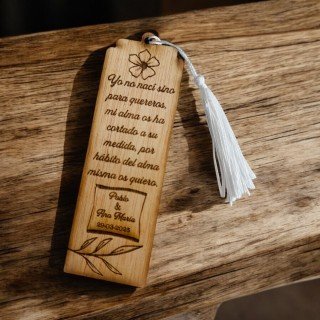 MARCAPÁGINAS DE MADERA PERSONALIZADOS